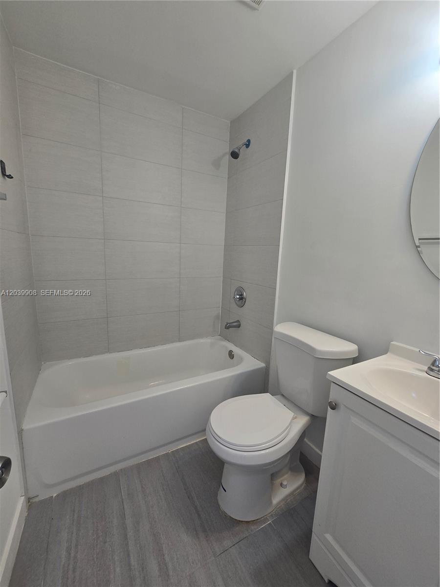 237 Southwest 13th Street, Unit 5 Dania Beach, FL 33004 - Photo 6 of 7