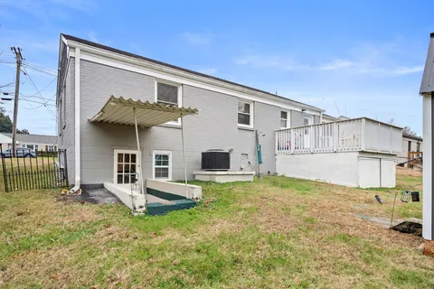 $429,900 | 2108 Sanborn Drive, Nashville, TN 37210