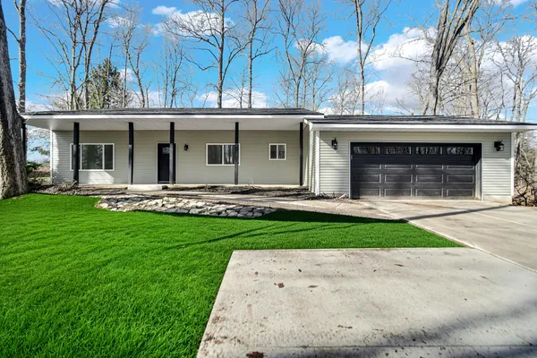 $409,000 | 3005 Silhavy Road, Valparaiso, IN 46383