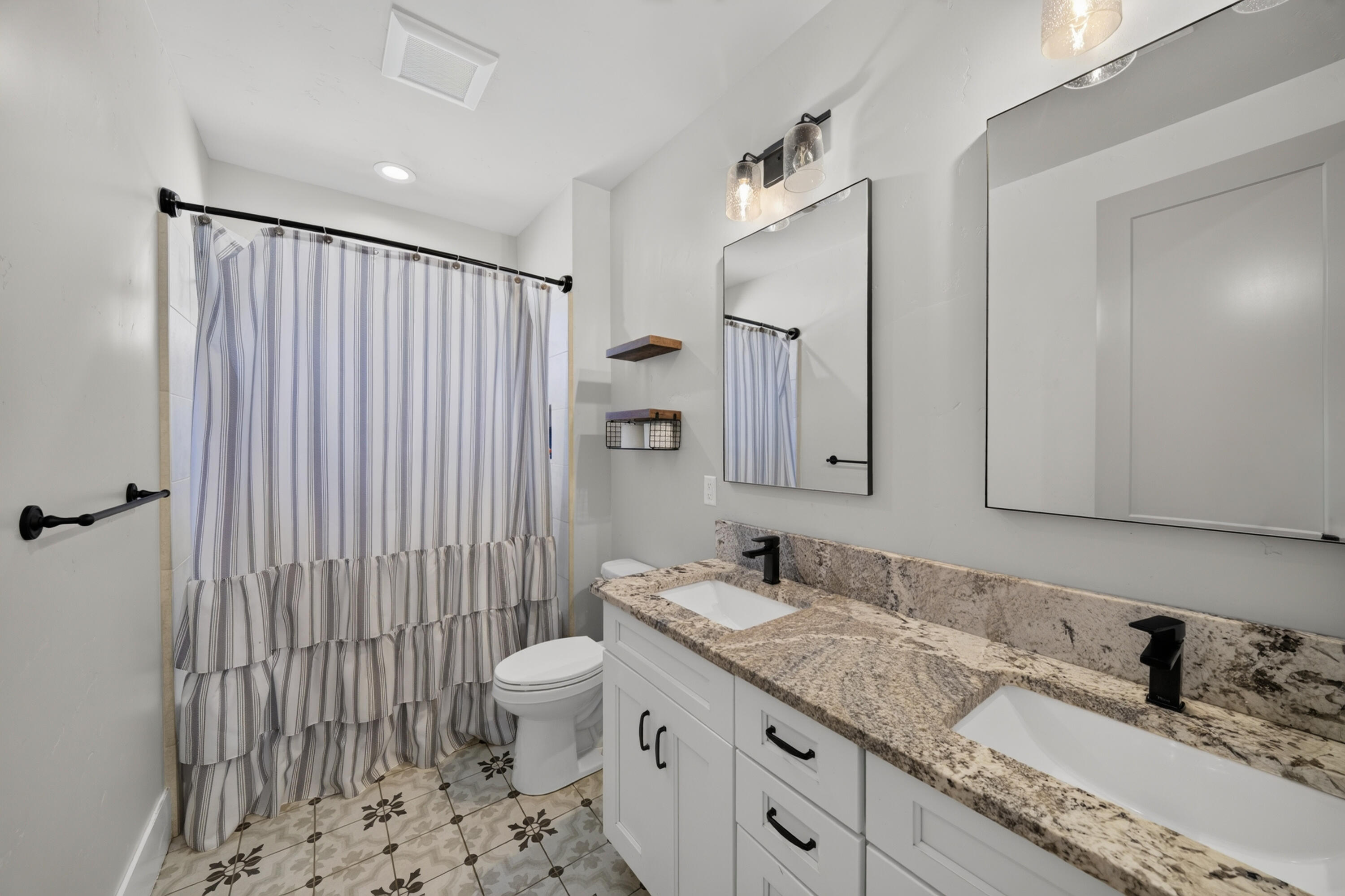 19720 Gas Point Road Cottonwood, CA 96022 - Photo 31 of 50 Bathroom 2
