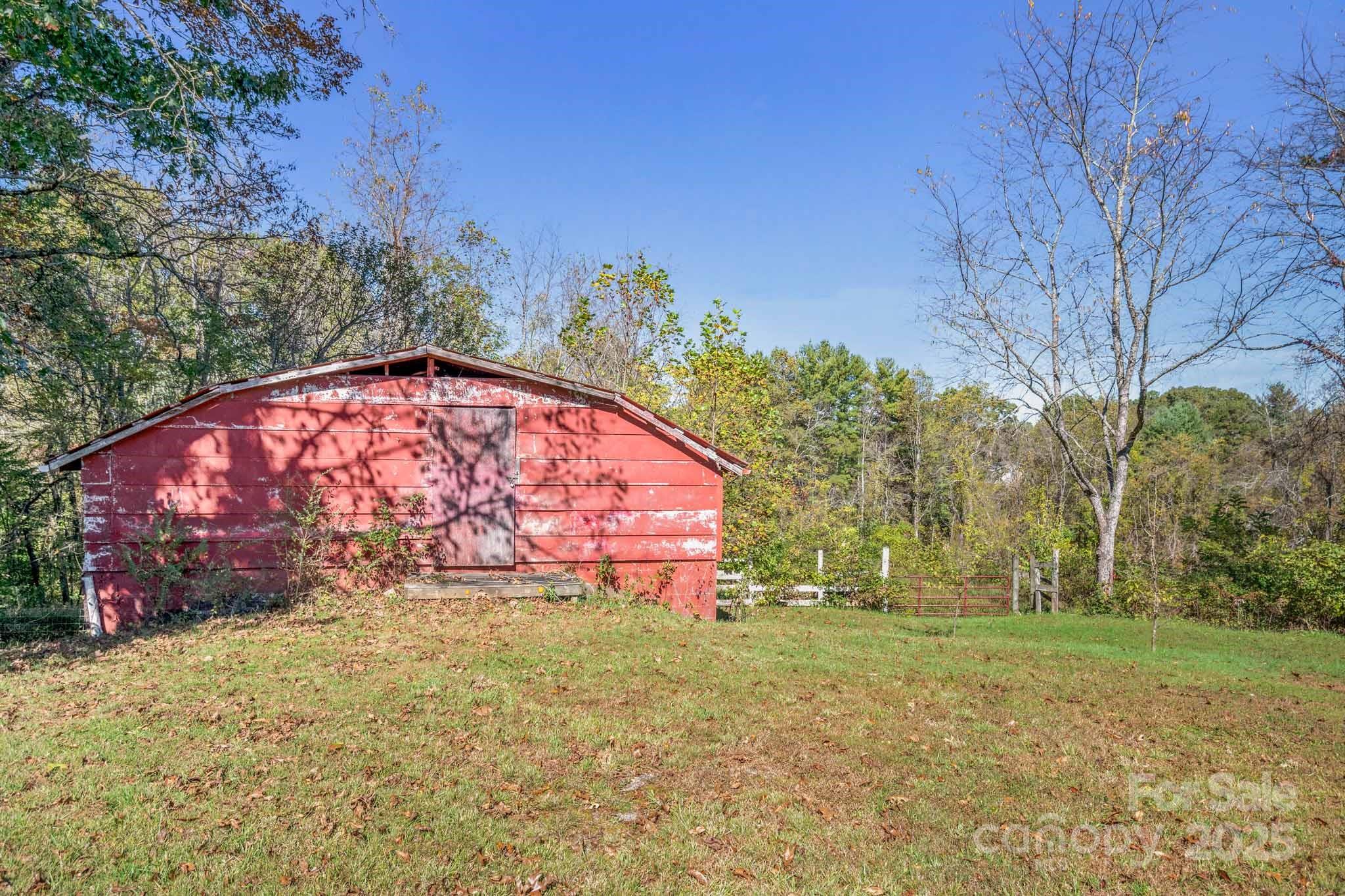 61 Frisbee Road Leicester, NC 28748 - Photo 2 of 26 Gallery Image 2