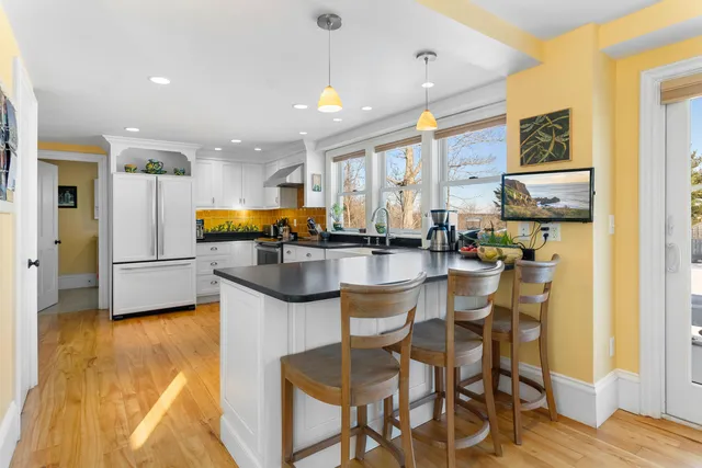 $1,200,000 | 902 Dutch Neck Road, Waldoboro, ME 04572