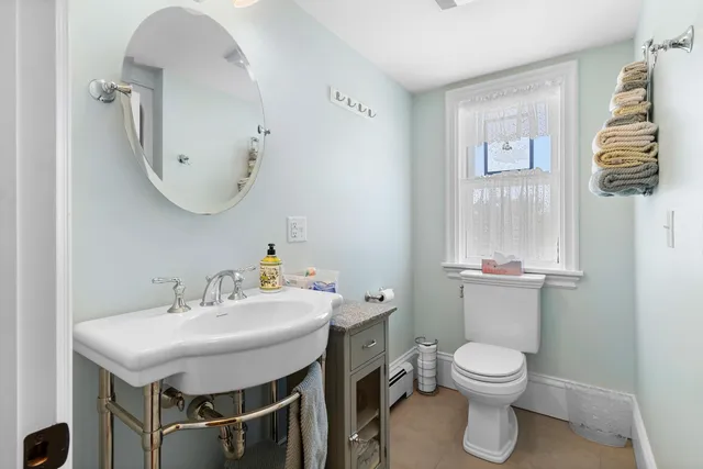 $1,200,000 | 902 Dutch Neck Road, Waldoboro, ME 04572