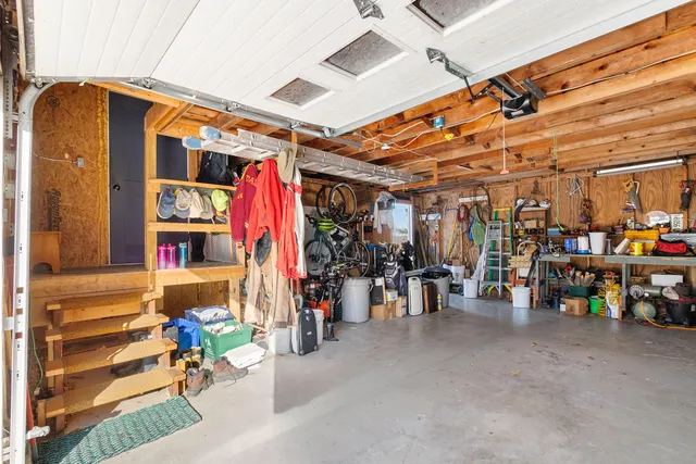 $1,200,000 | 902 Dutch Neck Road, Waldoboro, ME 04572