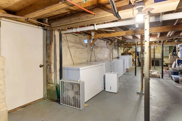 $1,200,000 | 902 Dutch Neck Road, Waldoboro, ME 04572