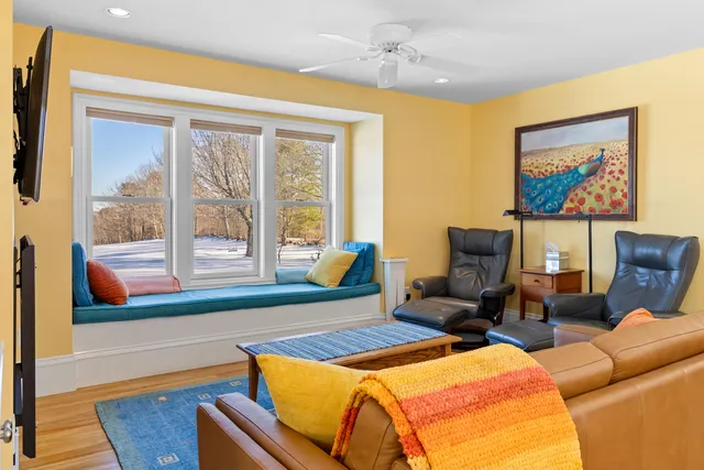 $1,200,000 | 902 Dutch Neck Road, Waldoboro, ME 04572