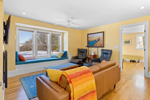 $1,200,000 | 902 Dutch Neck Road, Waldoboro, ME 04572