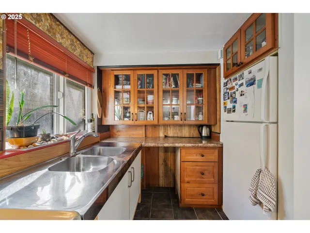 $360,000 | 9460 Northeast 18th Avenue, Rockaway Beach, OR 97136