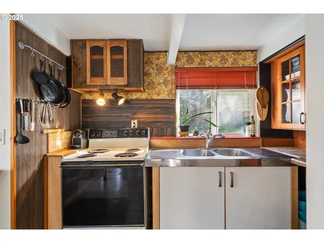 $360,000 | 9460 Northeast 18th Avenue, Rockaway Beach, OR 97136