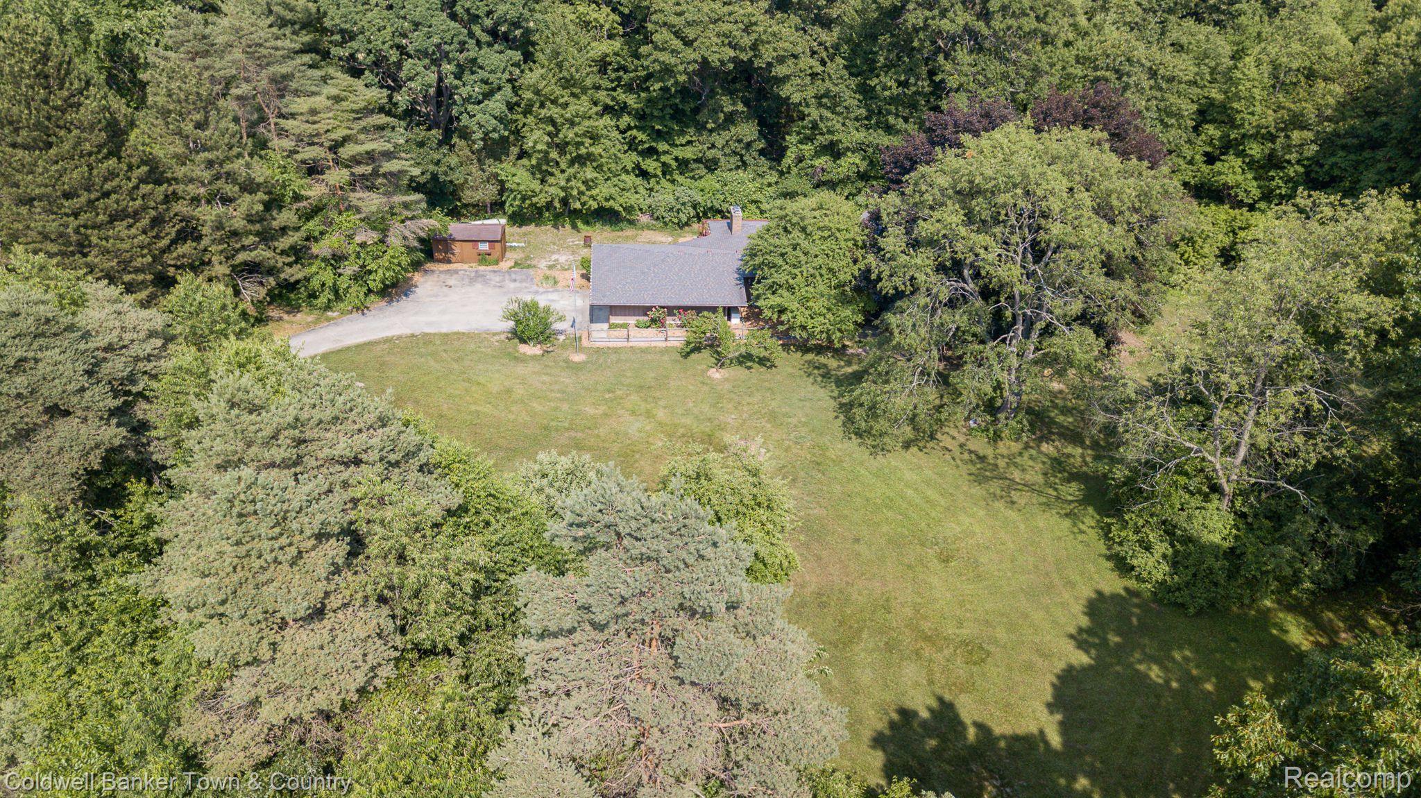 2145 Hidden Valley Howell, MI 48843 - Photo 50 of 59 Gallery Image 50