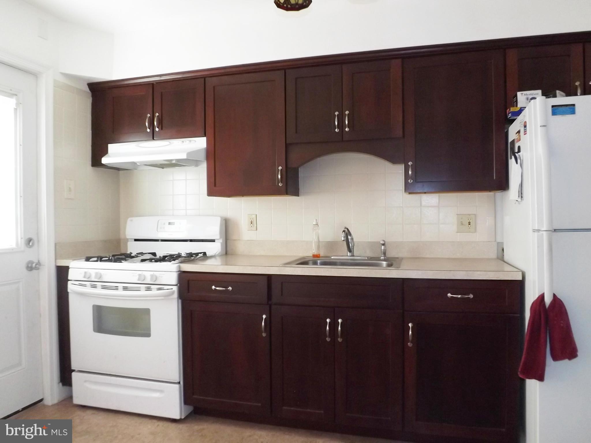 6204 Tramore Road Baltimore, MD 21214 - Photo 5 of 14 Kitchen