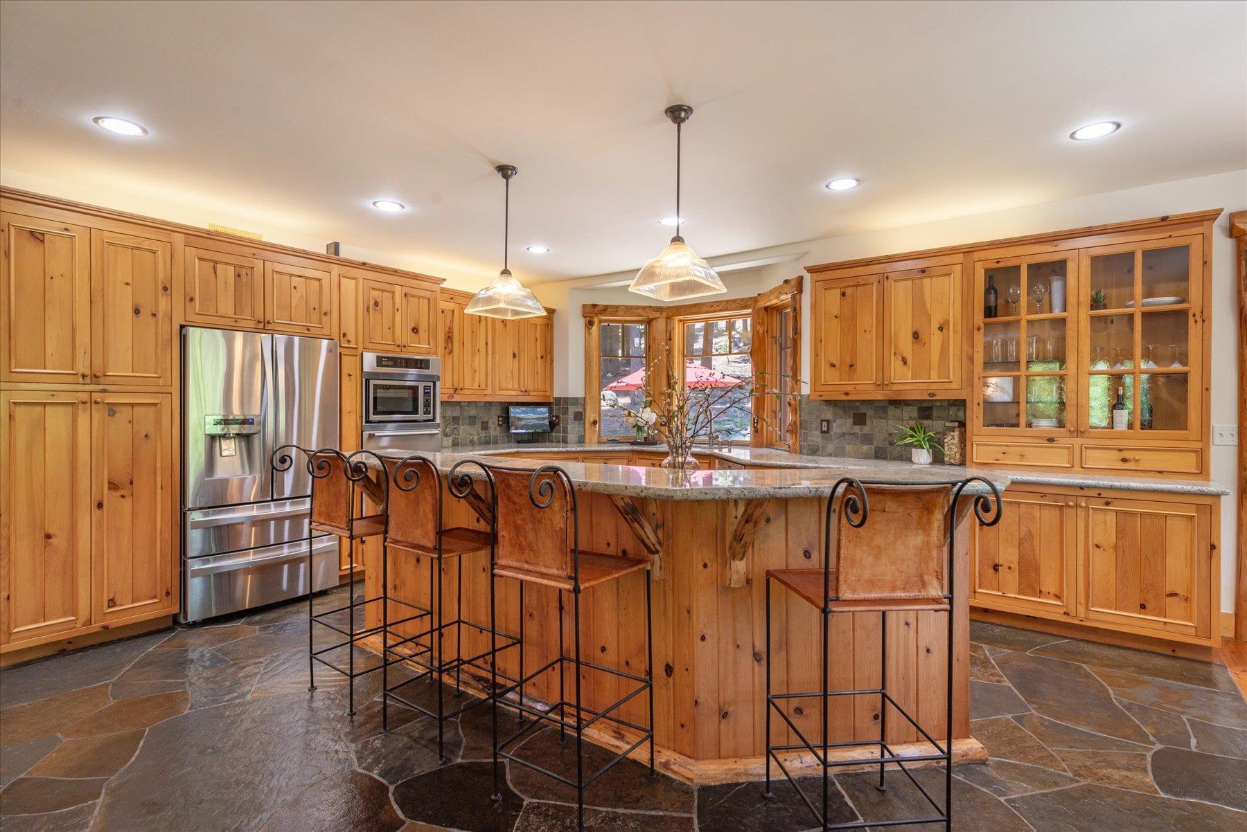 13112 Timber Ridge Road Truckee, CA 96161 - Photo 7 of 21 Gallery Image 7