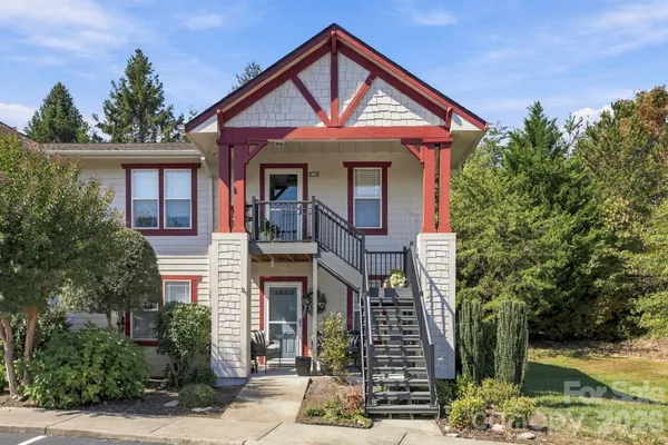 $279,000 | 1406 Deermouse Way, Unit 475, Hendersonville, NC 28792