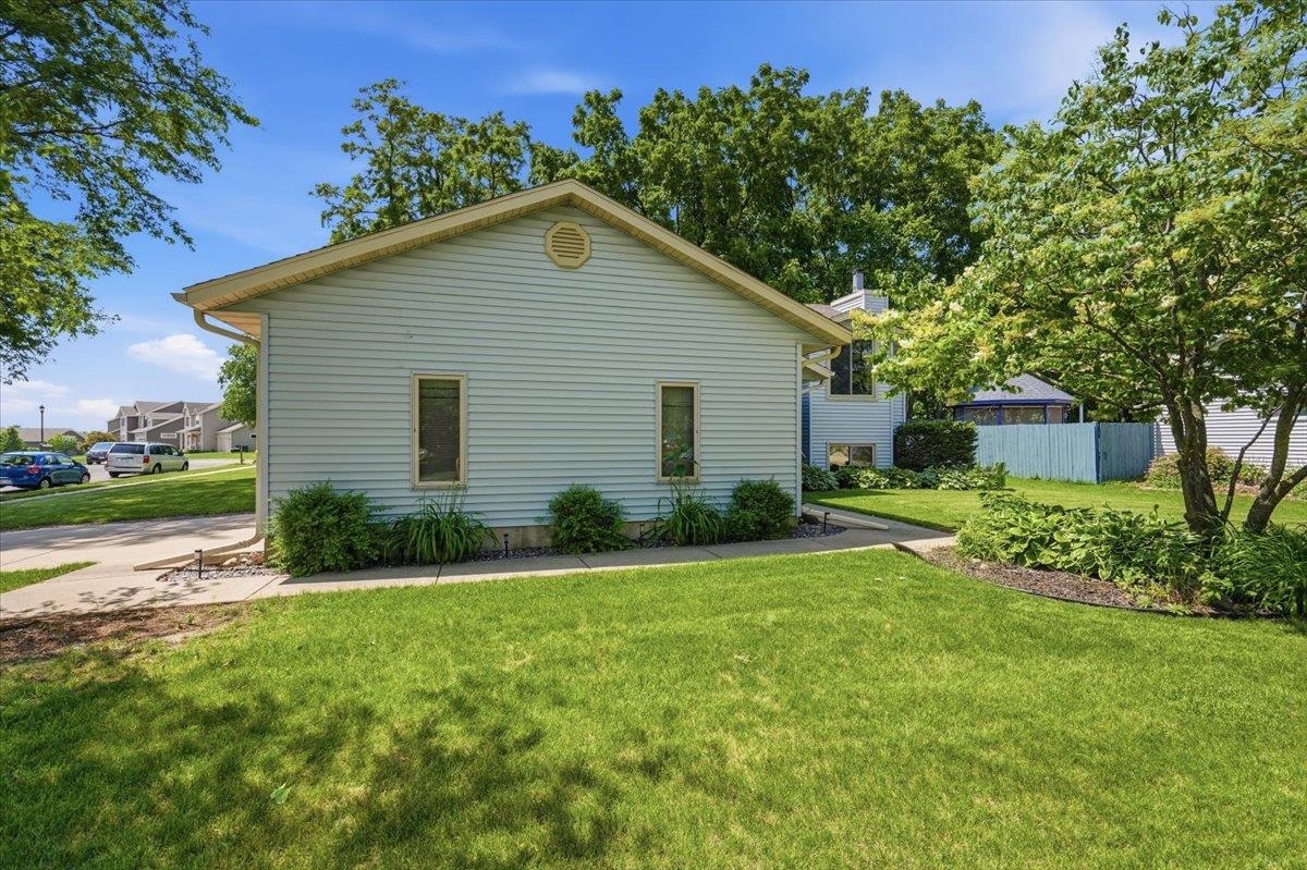 699 Robin Drive Sun Prairie, WI 53590 - Photo 42 of 43