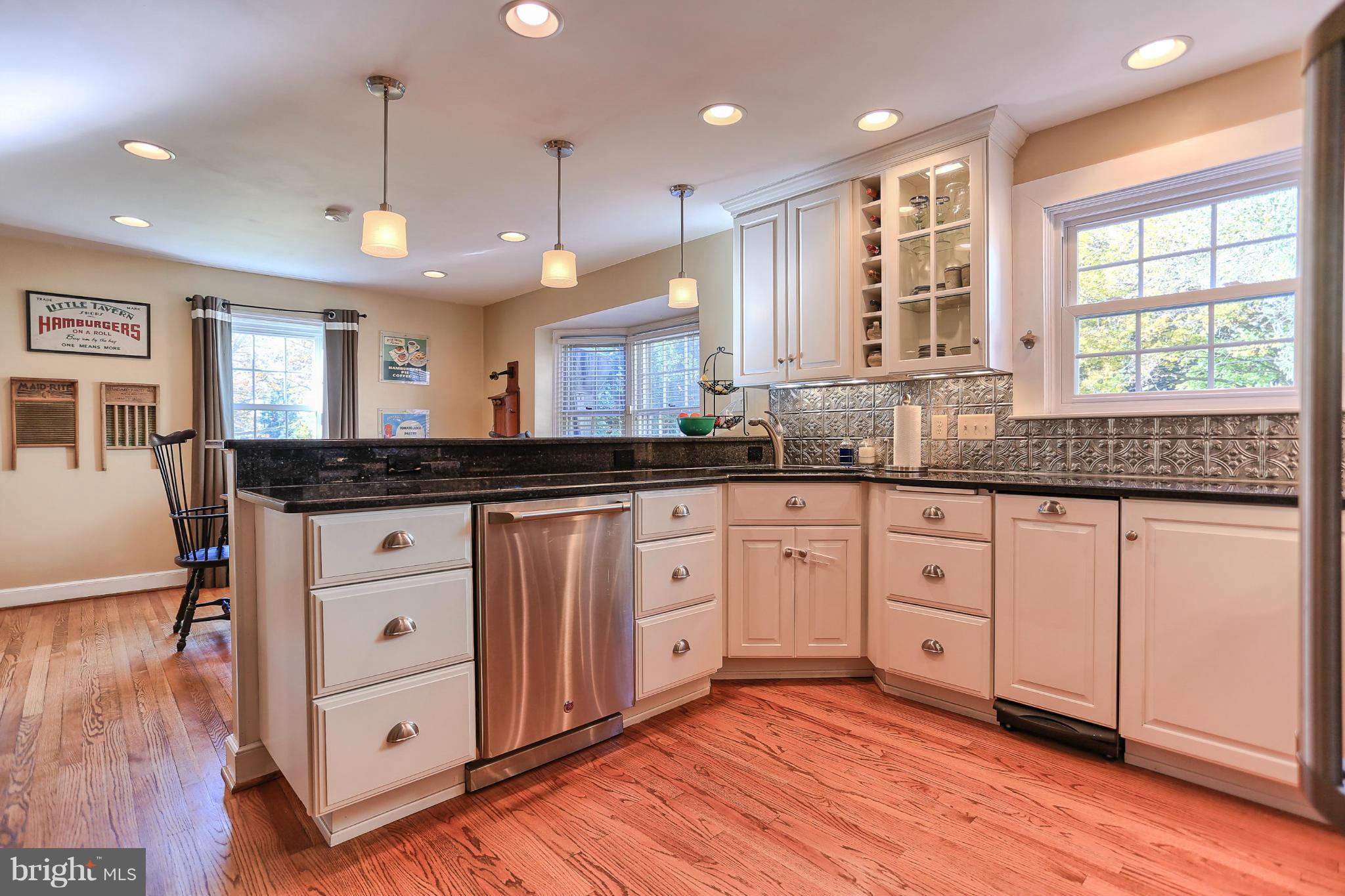 12906 Lauran Road Hagerstown, MD 21742 - Photo 17 of 30 Kitchen