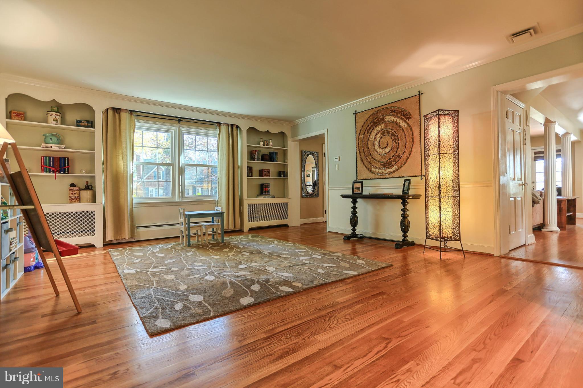 12906 Lauran Road Hagerstown, MD 21742 - Photo 18 of 30 Living Room