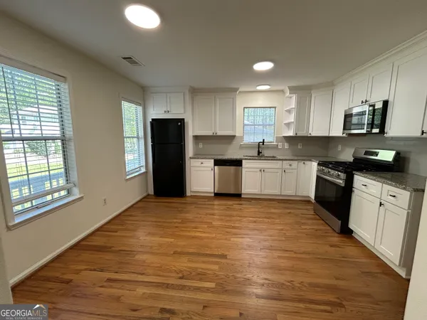 $2,200 | 745 Country Manor Way, Johns Creek, GA 30022