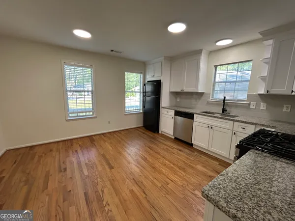 $2,200 | 745 Country Manor Way, Johns Creek, GA 30022