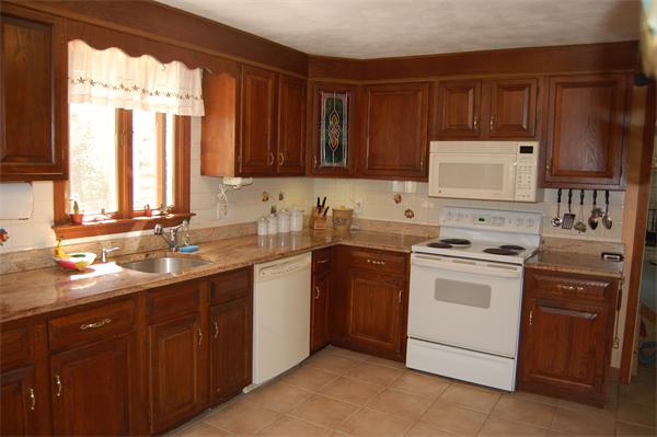 4 Crestview Road Littleton, MA 01460 - Photo 3 of 12 Gallery Image 3