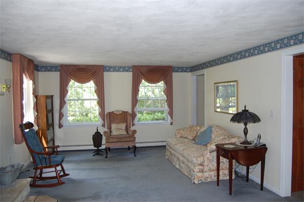 4 Crestview Road Littleton, MA 01460 - Photo 4 of 12 Gallery Image 4