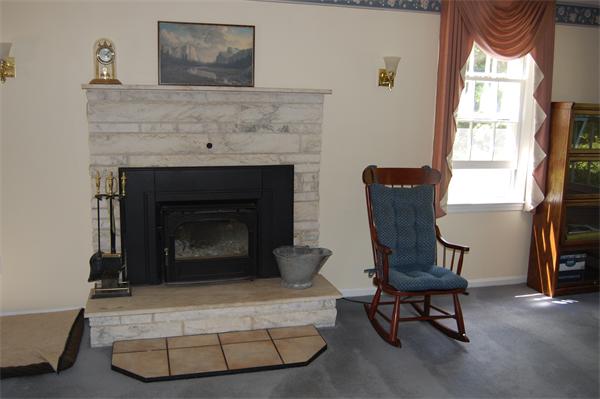 4 Crestview Road Littleton, MA 01460 - Photo 5 of 12 Gallery Image 5