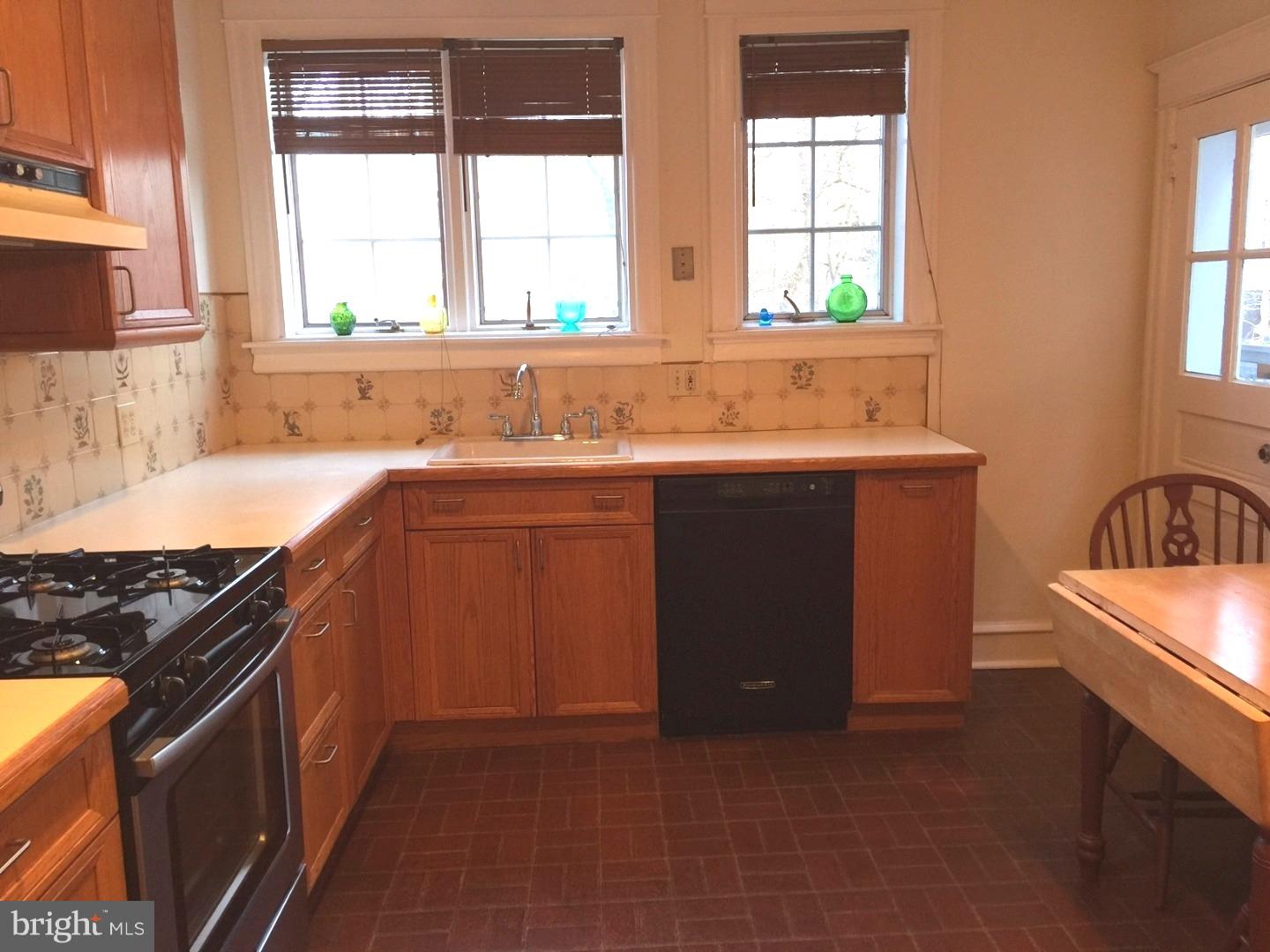 118 Roumfort Road Philadelphia, PA 19119 - Photo 7 of 13 Kitchen
