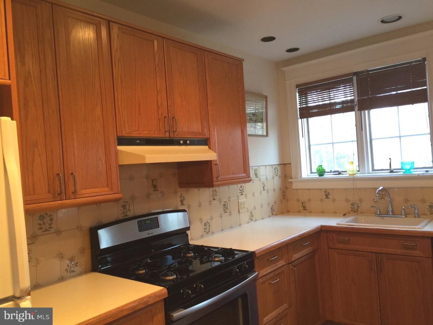 118 Roumfort Road Philadelphia, PA 19119 - Photo 8 of 13 Kitchen