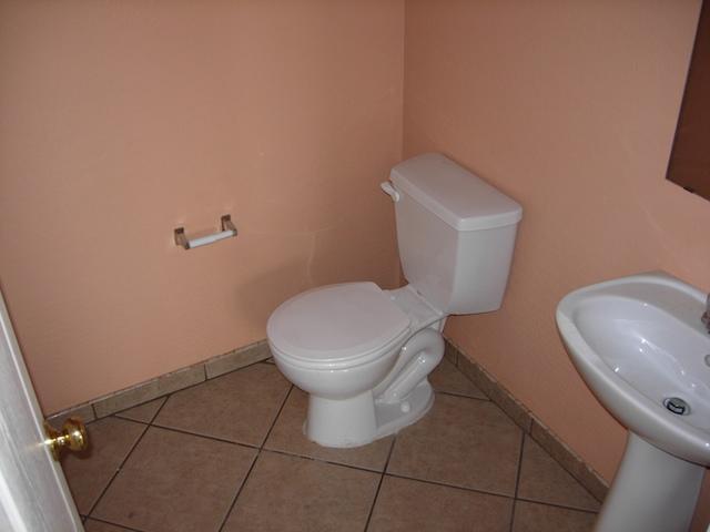 3238 West Apollo Road Phoenix, AZ 85041 - Photo 9 of 25 9