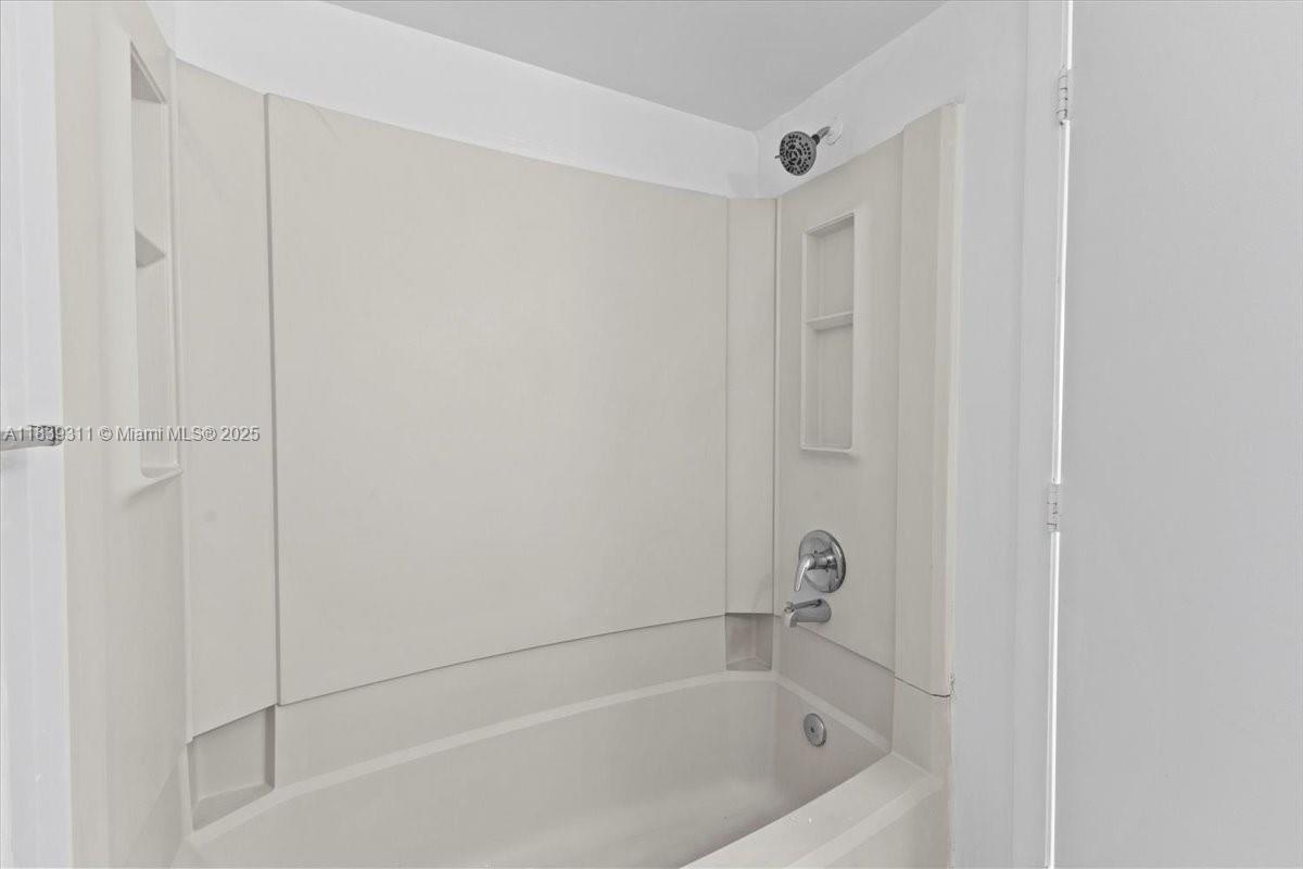 6900 Southwest 39th Street, Unit 208J Davie, FL 33314 - Photo 18 of 28