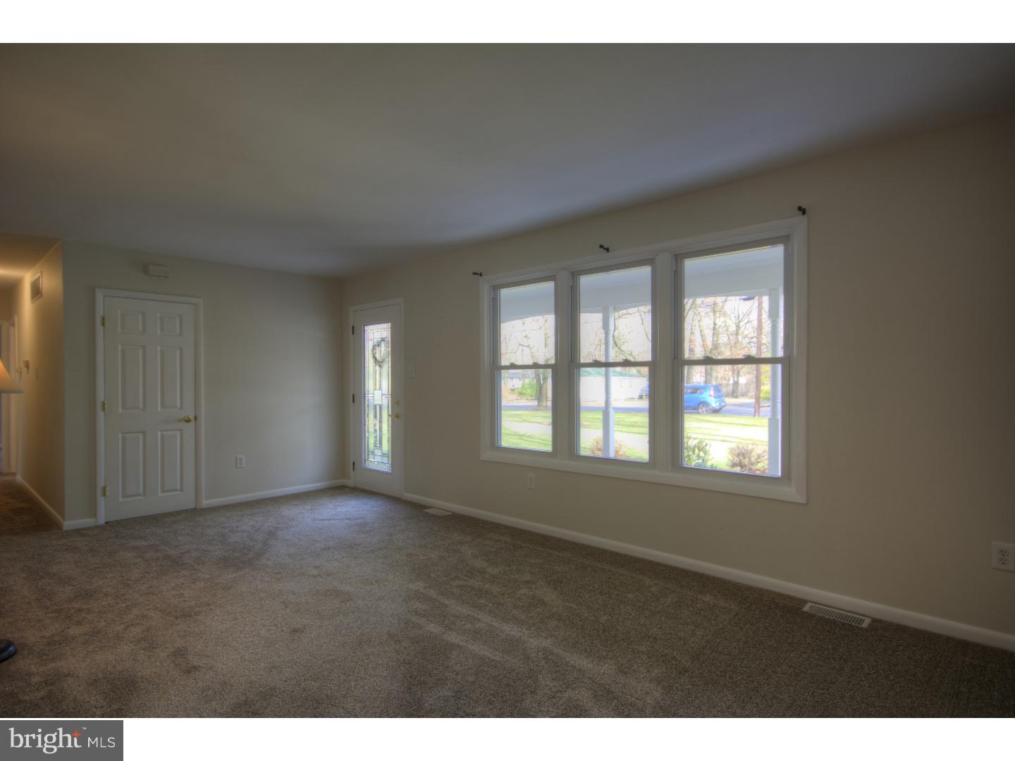 55 Richter Road Tabernacle, NJ 08088 - Photo 7 of 25 Living Room