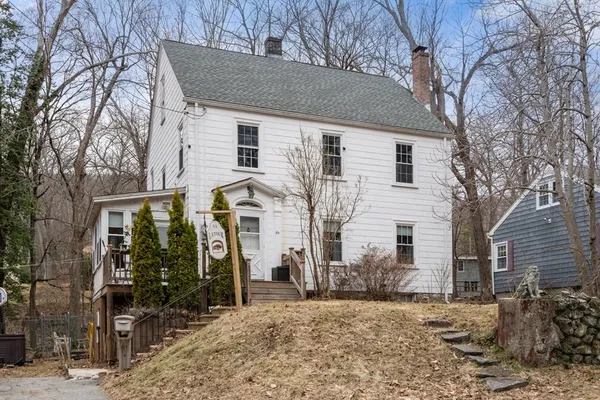$350,000 | 84 Park Avenue, Southbridge, MA 01550