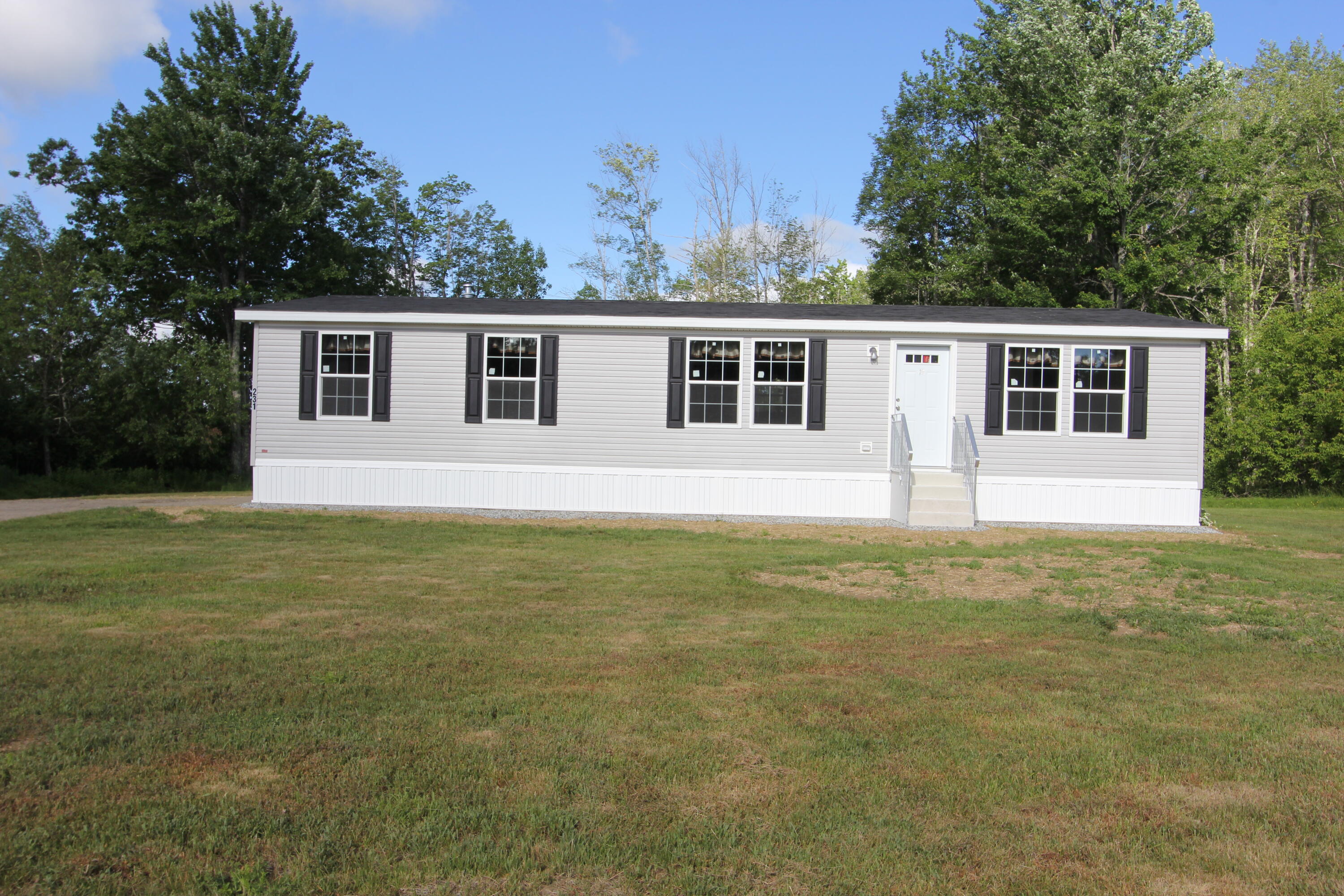 231 Middle Road Sabattus, ME 04280 - Photo 1 of 43 IMG_1077