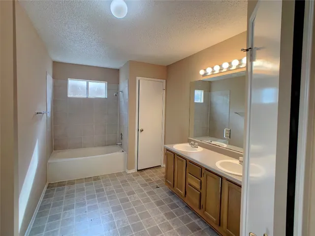 $2,095 | 12705 Modena Trail, Austin, TX 78729