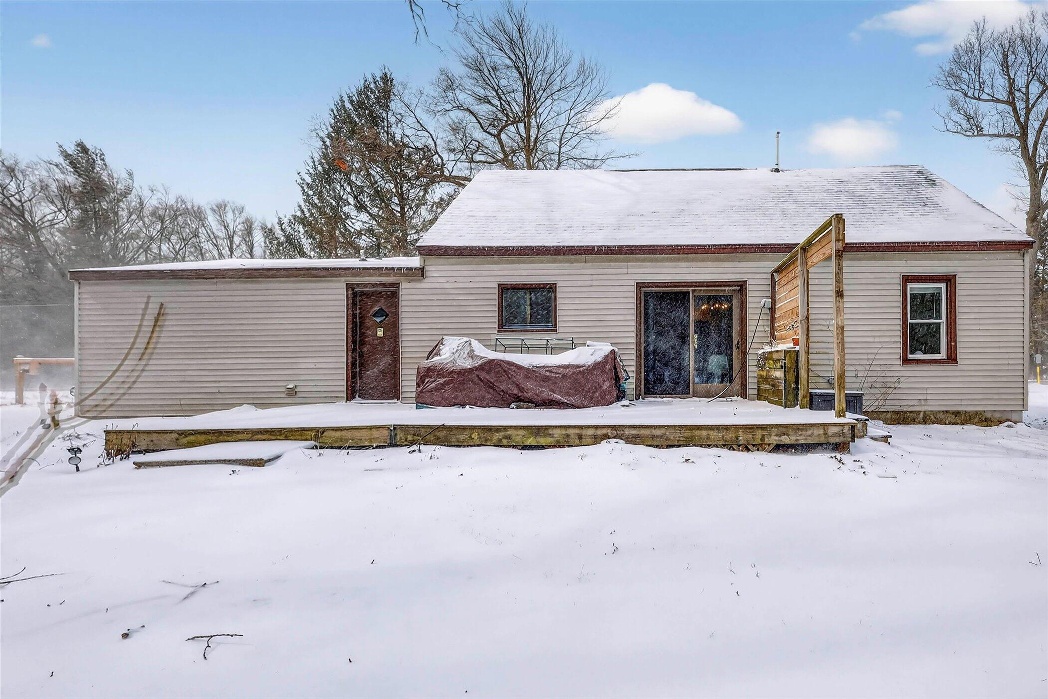 586 North Peterson Road Muskegon, MI 49445 - Photo 11 of 41 34-586-N-Peterson-Rd-Muskegon-MI-49445-W