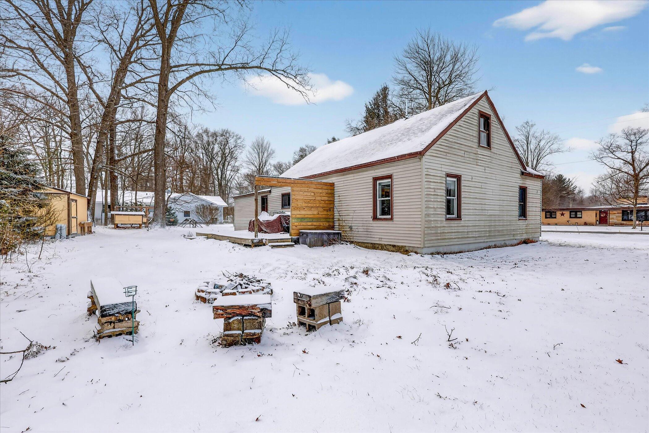 586 North Peterson Road Muskegon, MI 49445 - Photo 12 of 41 33-586-N-Peterson-Rd-Muskegon-MI-49445-W