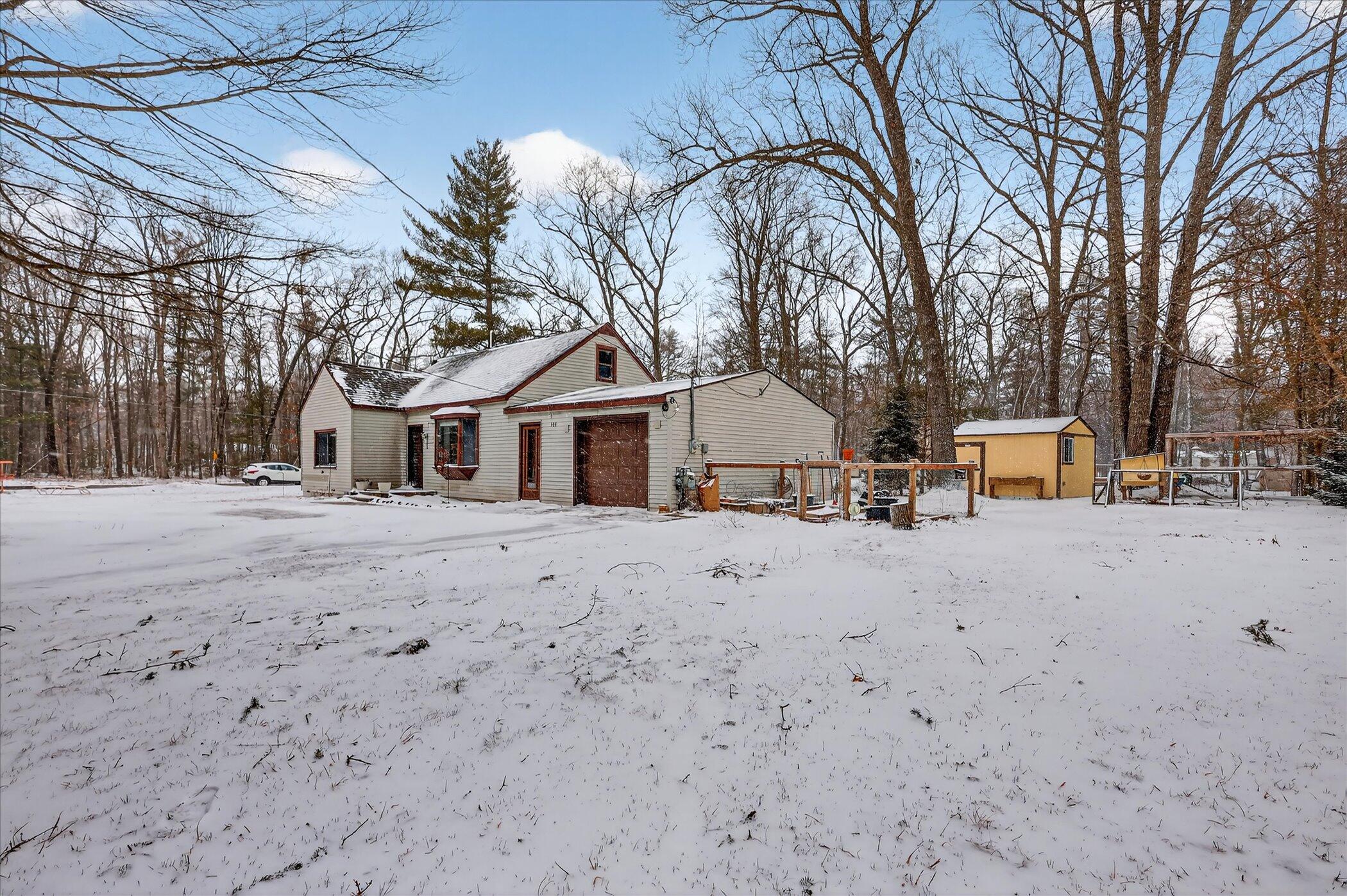 02-586-N-Peterson-Rd-Muskegon-MI-49445-W