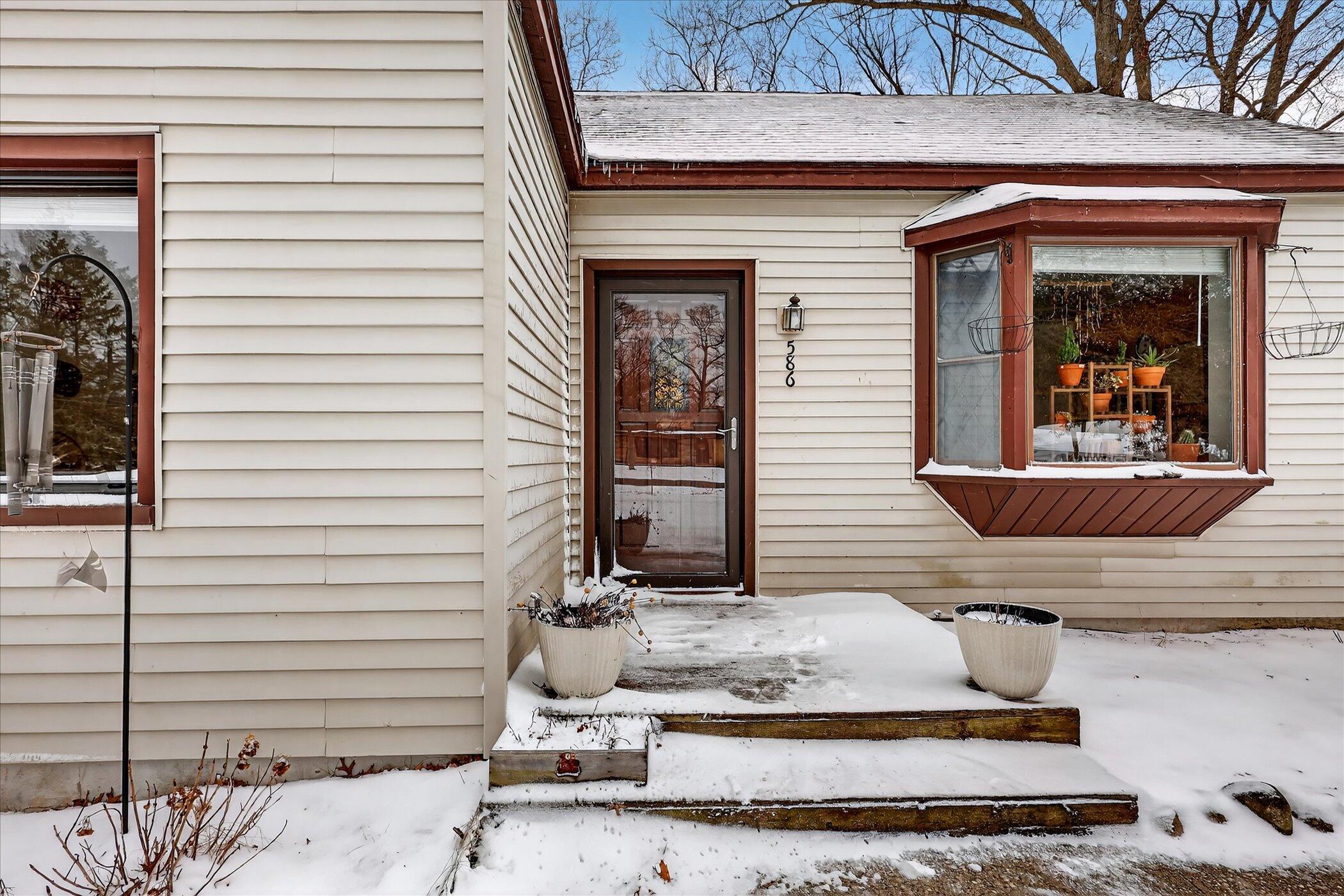 05-586-N-Peterson-Rd-Muskegon-MI-49445-W