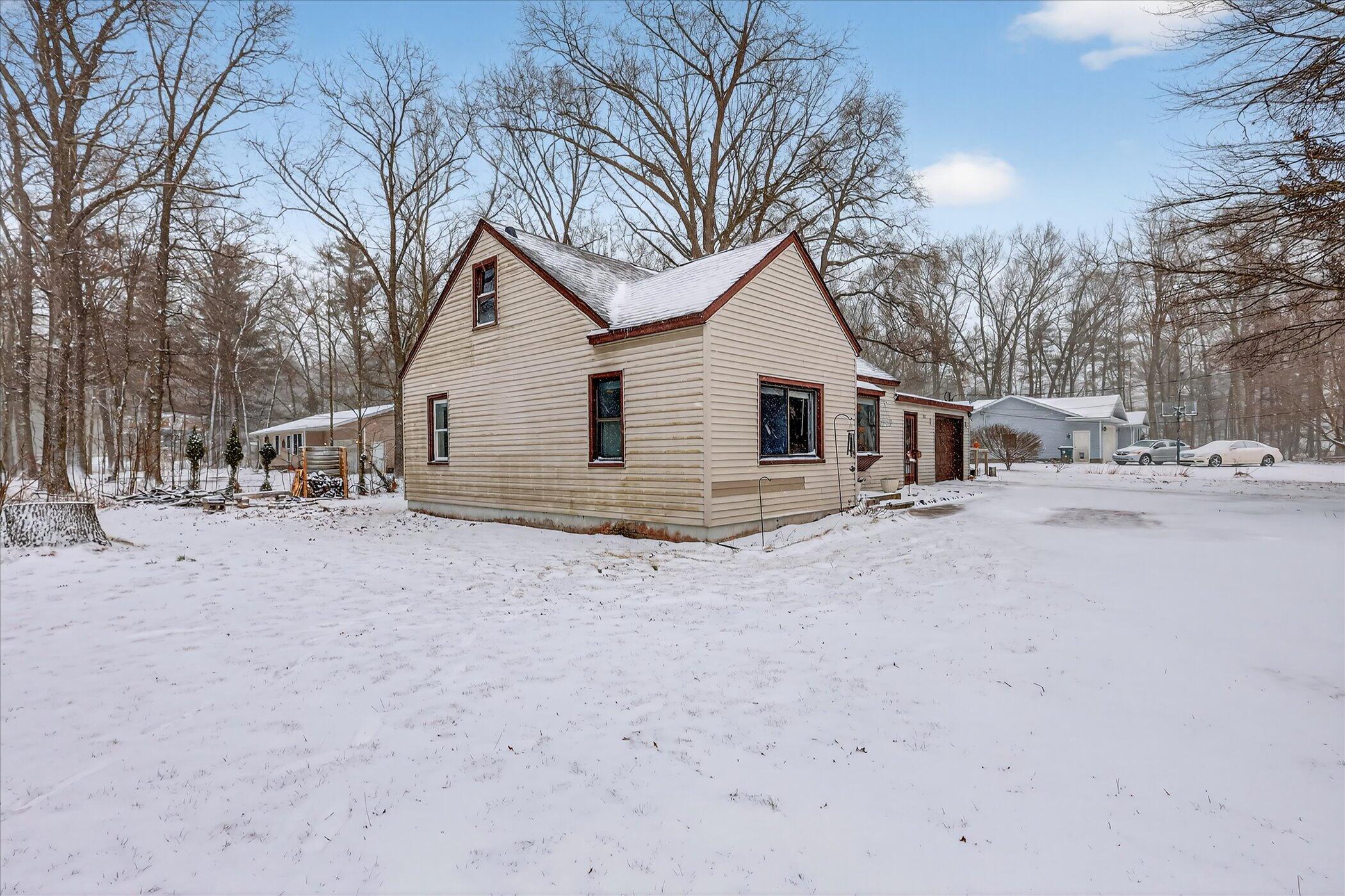 04-586-N-Peterson-Rd-Muskegon-MI-49445-W