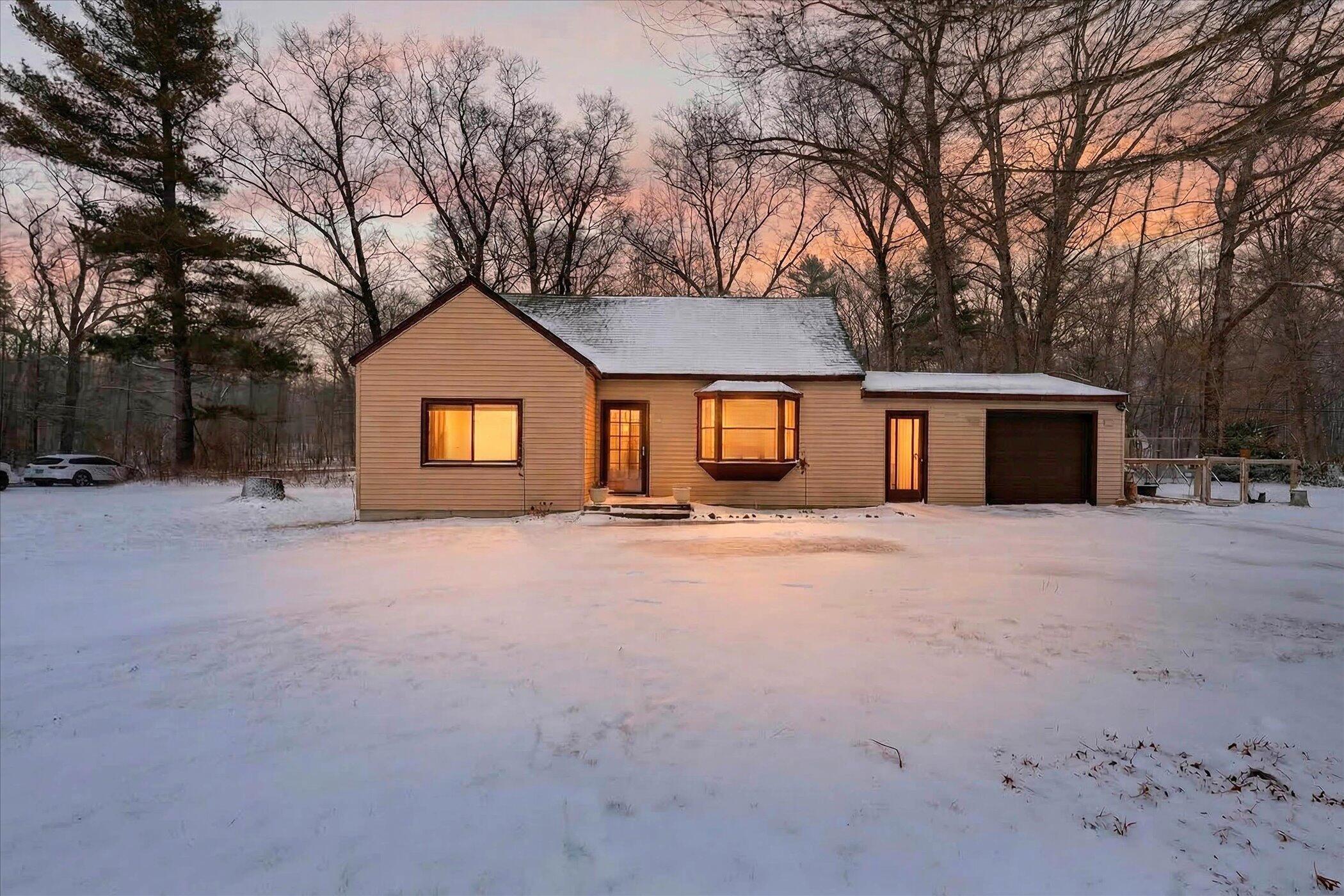 01-586-N-Peterson-Rd-Muskegon-MI-49445-W