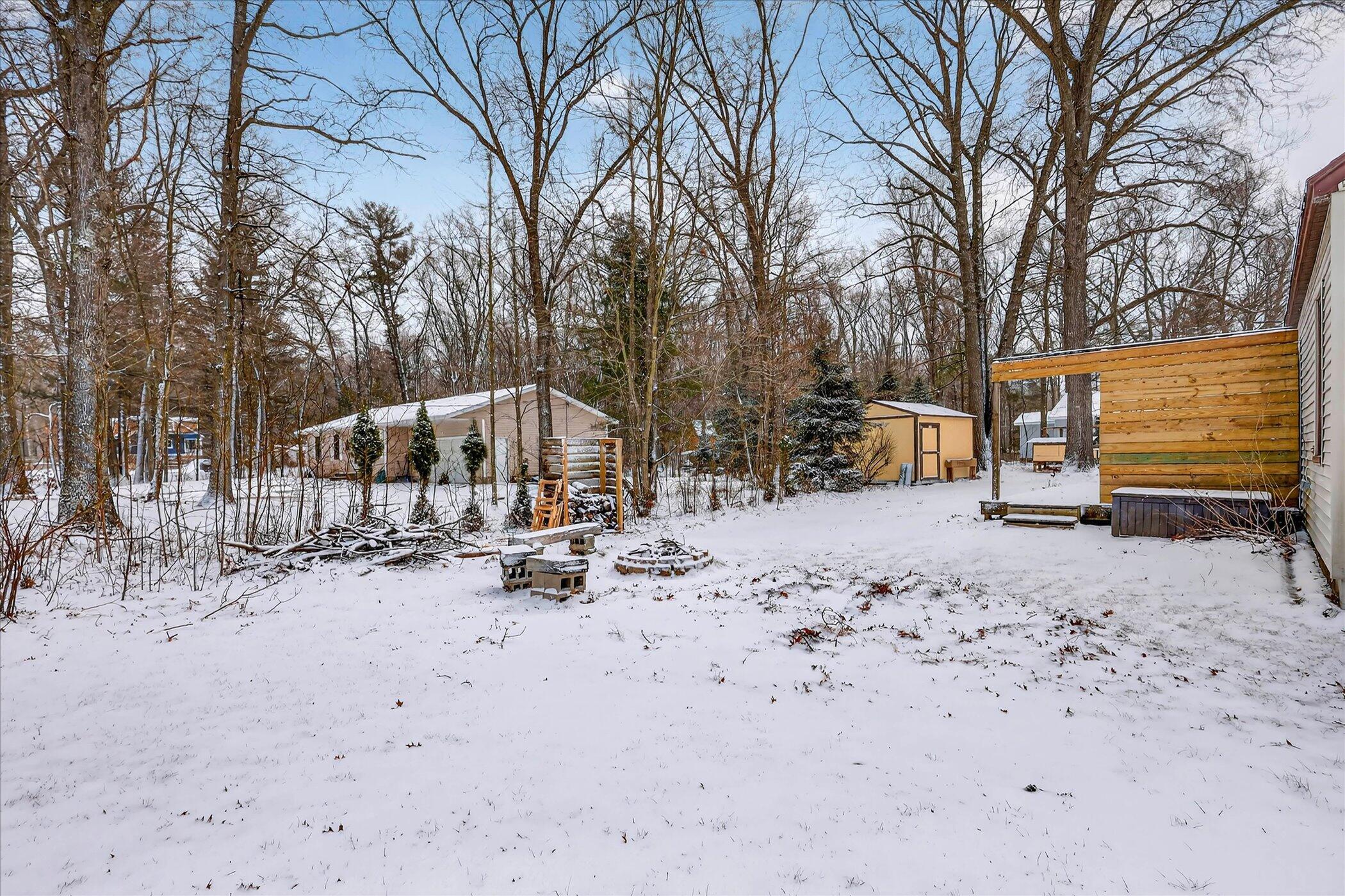 38-586-N-Peterson-Rd-Muskegon-MI-49445-W