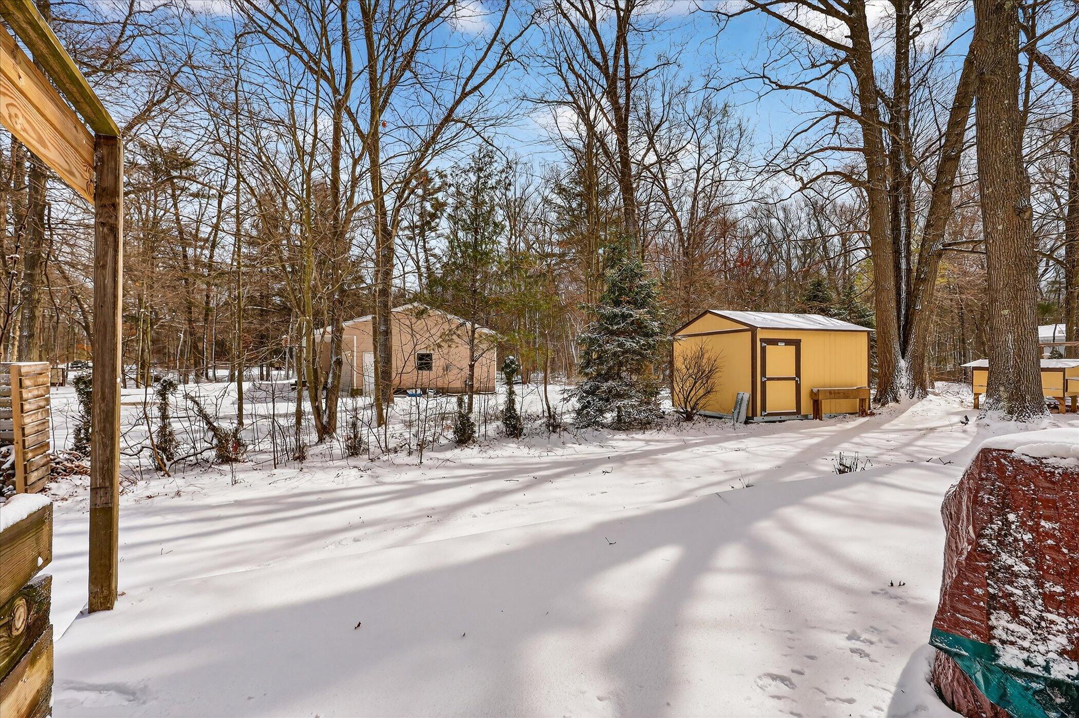 586 North Peterson Road Muskegon, MI 49445 - Photo 10 of 41 41-586-N-Peterson-Rd-Muskegon-MI-49445-W