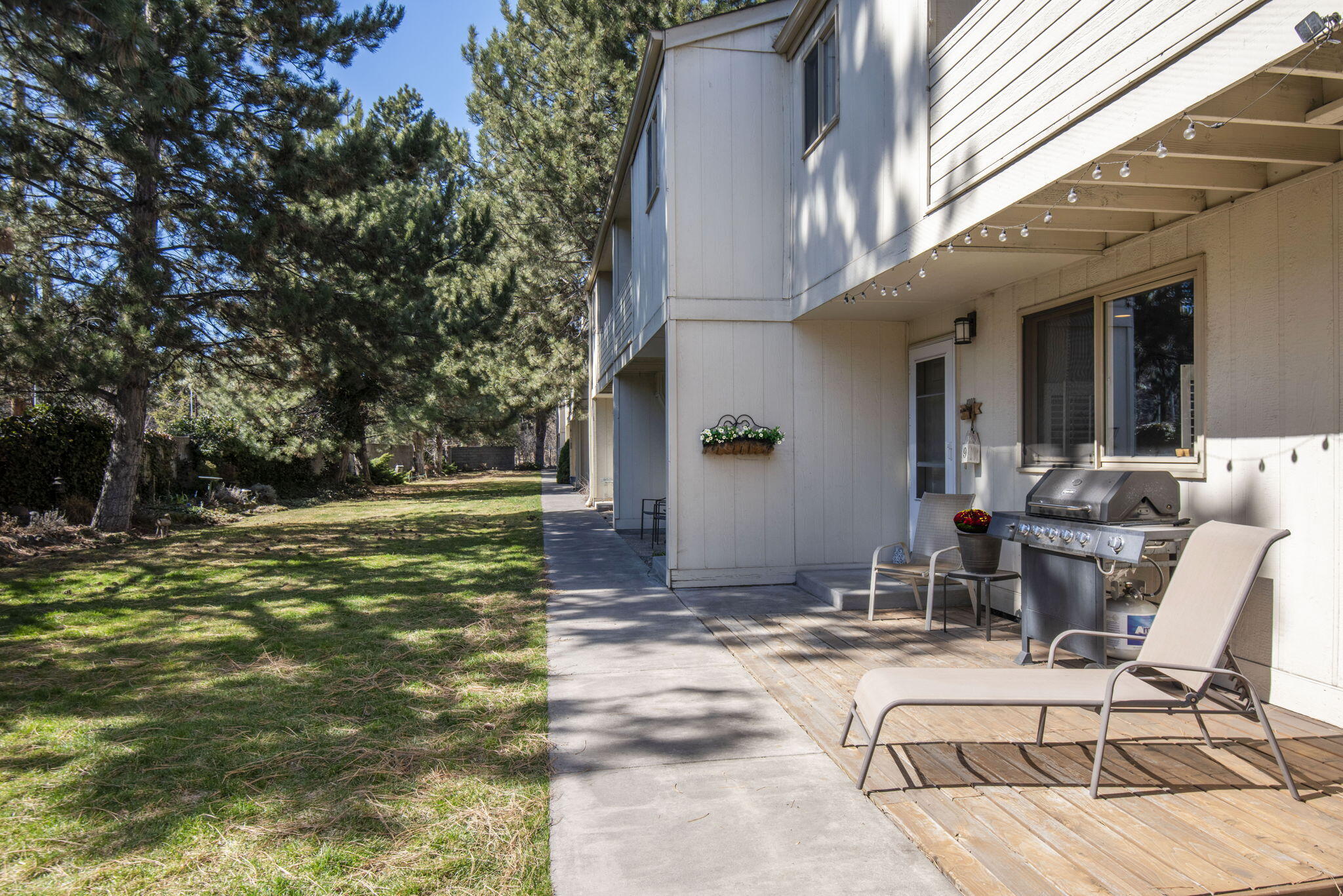 1050 Northeast Butler Market Road, Unit 9 Bend, OR 97701 - Photo 21 of 28 21