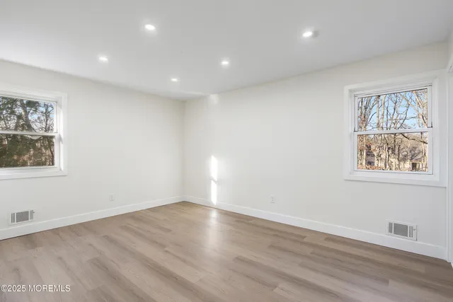 $639,000 | 5 New Castle Court, Jackson, NJ 08527