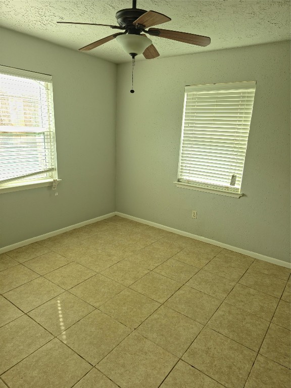 3202 Yale Street, Unit 6 Houston, TX 77018 - Photo 7 of 18 a view of an empty room with a window
