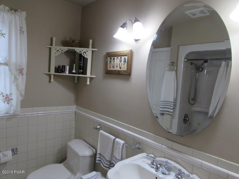 334 Maple Ridge Drive Hawley, PA 18428 - Photo 38 of 72 42 Bathroom 2 view 2