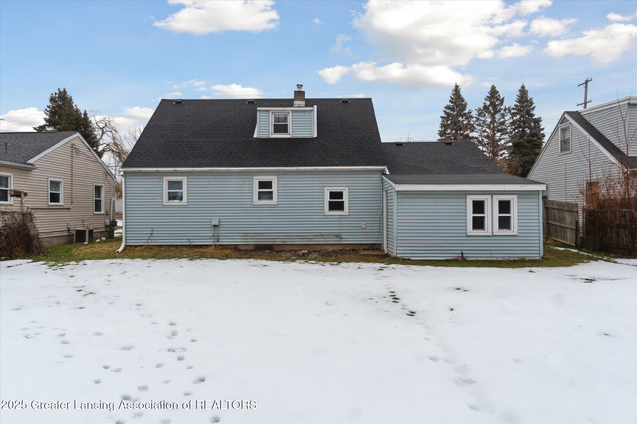 2007 West Miller Road Lansing, MI 48911 - Photo 31 of 34 31-2007-W-Miller-Rd-Lansing-MI-48911-Win
