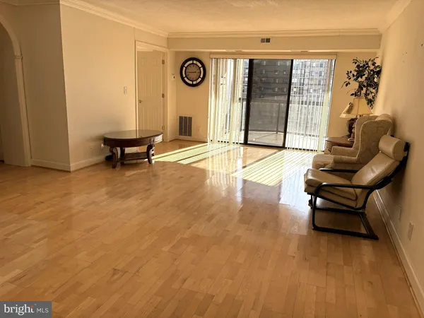 $3,000 | 8380 Greensboro Drive, Unit 925, McLean, VA 22102