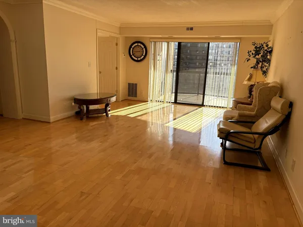 $3,000 | 8380 Greensboro Drive, Unit 925, McLean, VA 22102