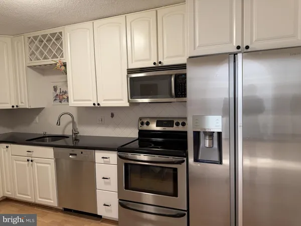$3,000 | 8380 Greensboro Drive, Unit 925, McLean, VA 22102