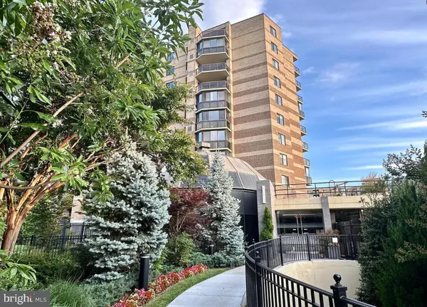 $3,000 | 8380 Greensboro Drive, Unit 925, McLean, VA 22102